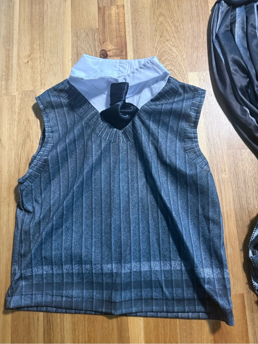 Rubies black pleated